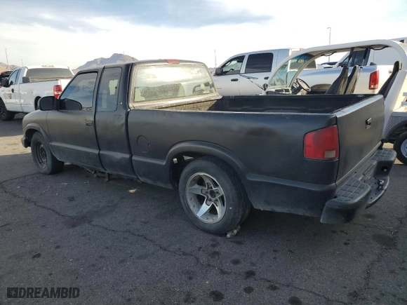 2003 Chevrolet S-10 LS with VIN 1GCCS19X538145019, listed as a Copart auction lot 49492075 with 286,260 mi miles and Clean Title. Bid and sale history available at carsss.com. Image 2.