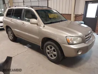 2006 Toyota Highlander with VIN JTEGP21A060117434, listed as a IAAI auction lot 41628886 with 165,807 mi miles. Bid and sale history available at carsss.com. Image 1.