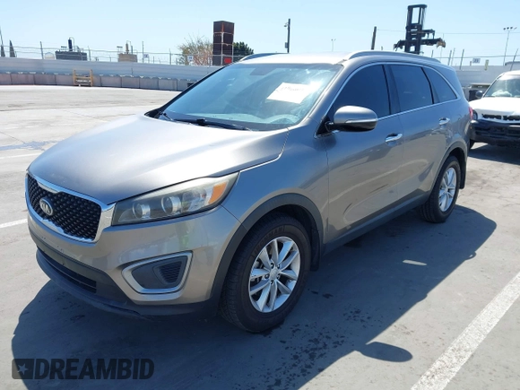 2017 Kia Sorento LX with VIN 5XYPG4A35HG284788, listed as a IAAI auction lot 41966692 with 68,692 mi miles. Bid and sale history available at carsss.com. Image 2.