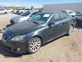 2009 Lexus IS with VIN JTHBK262995088777, listed as a IAAI auction lot 41908060 with 174,386 mi miles. Bid and sale history available at carsss.com. Image 17.