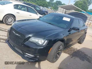 2018 Chrysler 300 S with VIN 2C3CCAGG9JH300487, listed as a IAAI auction lot 42501287 with 273,751 mi miles and . Bid and sale history available at DreamBid. Image 19.