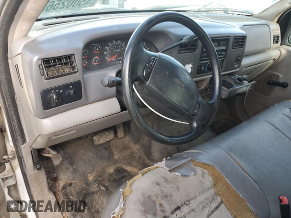 2001 Ford F-350 XL with VIN 1FTSW30L21EB93260, listed as a Copart auction lot 45002565 with 307,878 mi miles and Salvage Title. Bid and sale history available at DreamBid. Image 8.