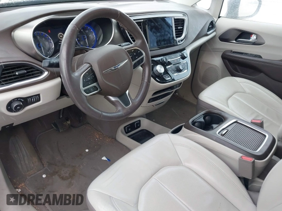 2018 Chrysler Pacifica Touring L Plus z VIN 2C4RC1EGXJR261251, wystawiony jako IAAI lot #41180745 z przebiegiem 82 548 mil mil oraz . Historia ofert i sprzedaży dostępna na DreamBid. Obrazek 11.