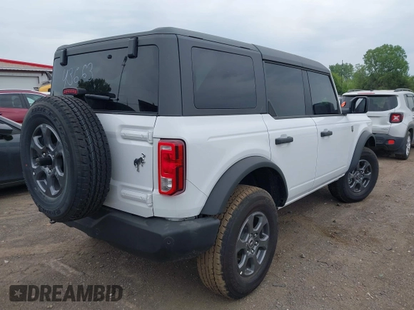 2025 Ford Bronco Big Bend with VIN 1FMDE7BH3SLA43663, listed as a IAAI auction lot 42295299 with 3,722 mi miles and . Bid and sale history available at DreamBid. Image 4.