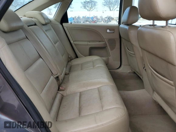 2005 Ford Five Hundred Limited with VIN 1FAFP25185G124816, listed as a Copart auction lot 84528924 with 271,914 mi miles and Salvage Title. Bid and sale history available at carsss.com. Image 11.