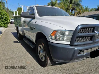 2018 Ram 3500 z VIN 3C7WRCAJ1JG409021, wystawiony jako Copart lot #59641005 z przebiegiem 185 093 mil mil oraz Czysty tytuł • Clean title. Historia ofert i sprzedaży dostępna na DreamBid. Obrazek 1.