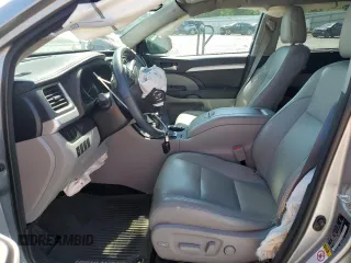 2016 Toyota Highlander XLE z VIN 5TDJKRFH1GS304526, wystawiony jako Copart lot #53499635 z przebiegiem 158 190 mil mil oraz Szkoda całkowita • Salvage title. Historia ofert i sprzedaży dostępna na DreamBid. Obrazek 7.