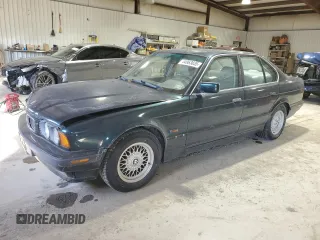 1995 BMW 5 Series 525i z VIN WBAHD6322SGK84827, wystawiony jako Copart lot #44963835 z przebiegiem 230 669 mil mil oraz Szkoda całkowita • Salvage title. Historia ofert i sprzedaży dostępna na DreamBid. Obrazek 1.