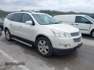 2012 Chevrolet Traverse LTZ z VIN 1GNKRLED1CJ115529, wystawiony jako IAAI lot #41985127 z przebiegiem 85 364 mil mil oraz . Historia ofert i sprzedaży dostępna na DreamBid. Obrazek 1.
