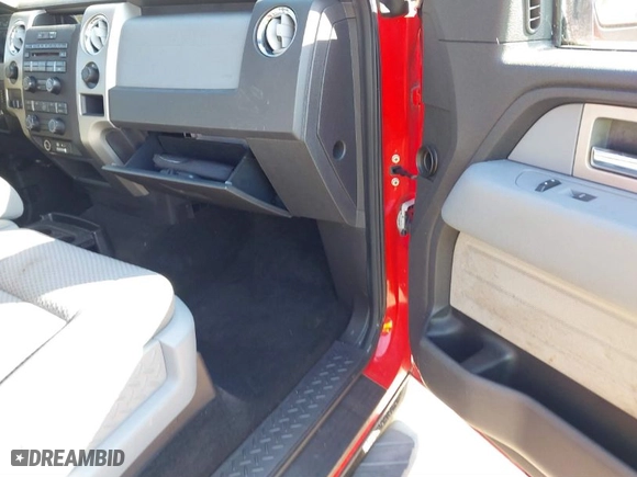 2011 Ford F-150 XL with VIN 1FTFX1EF4BFA02956, listed as a IAAI auction lot 41660122 with 190,418 mi miles. Bid and sale history available at carsss.com. Image 5.
