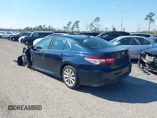 2020 Toyota Camry LE with VIN 4T1C11AK9LU985116, listed as a IAAI auction lot 40798999 with 53,390 mi miles. Bid and sale history available at carsss.com. Image 3.