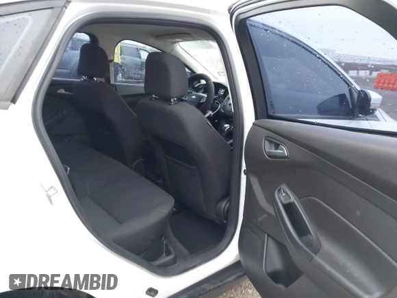 2016 Ford Focus SE with VIN 1FADP3F25GL312269, listed as a IAAI auction lot 41586489 with 76,216 mi miles. Bid and sale history available at carsss.com. Image 8.