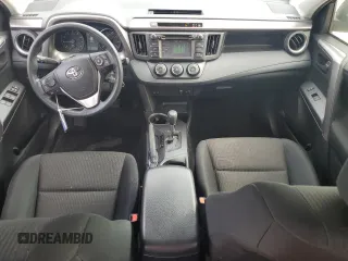 2017 Toyota RAV4 LE z VIN JTMBFREV8HJ702427, wystawiony jako Copart lot #59546985 z przebiegiem 55 362 mil mil oraz Szkoda całkowita • Salvage title. Historia ofert i sprzedaży dostępna na DreamBid. Obrazek 8.