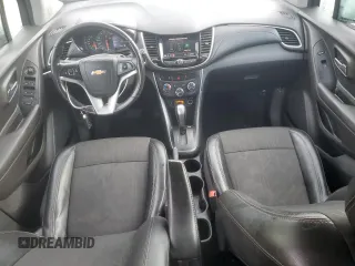 2020 Chevrolet Trax LT with VIN 3GNCJPSB8LL209616, listed as a Copart auction lot 54058425 with 121,011 mi miles and Clean Title. Bid and sale history available at carsss.com. Image 8.