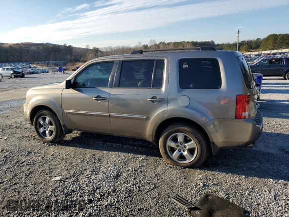 2011 Honda Pilot EX-L with VIN 5FNYF3H64BB032658, listed as a Copart auction lot 88302005 with 243,959 mi miles and Salvage Title. Bid and sale history available at DreamBid. Image 2.