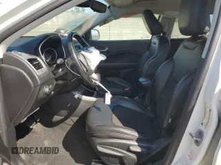2020 Jeep Compass Latitude с VIN 3C4NJCBB1LT153075, выставлен на аукционе Copart как лот 59588845 с пробегом 77 560 миль миль и Списание • Salvage title. История ставок и продаж доступна на DreamBid. Изображение 7.
