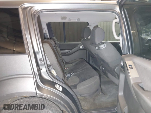 2005 Nissan Pathfinder SE with VIN 5N1AR18U95C730255, listed as a IAAI auction lot 41610769 with 154,252 mi miles. Bid and sale history available at carsss.com. Image 8.