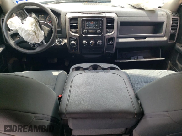 2018 Ram 1500 Express z VIN 1C6RR7KT8JS339244, wystawiony jako Copart lot #56287825 z przebiegiem 71 757 mil mil oraz Szkoda całkowita • Salvage title. Historia ofert i sprzedaży dostępna na DreamBid. Obrazek 8.