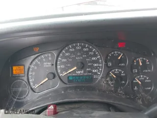2002 Chevrolet Silverado 1500 LS with VIN 1GCEK19T32E191759, listed as a IAAI auction lot 41880468 with 247,877 mi miles. Bid and sale history available at carsss.com. Image 7.