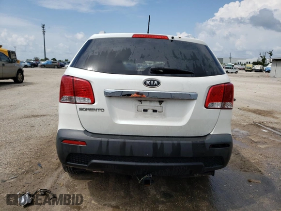 2012 Kia Sorento LX with VIN 5XYKT4A29CG262282, listed as a Copart auction lot 60324863 with 319,140 mi miles and Non Repairable. Bid and sale history available at carsss.com. Image 6.