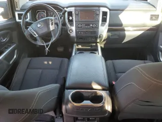 2016 Nissan Titan SL z VIN 1N6BA1F22GN503205, wystawiony jako Copart lot #47024925 z przebiegiem 90 936 mil mil oraz Czysty tytuł • Clean title. Historia ofert i sprzedaży dostępna na DreamBid. Obrazek 8.
