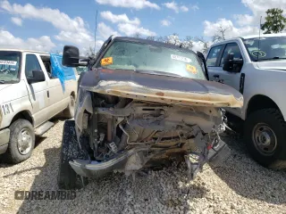 2011 GMC Sierra 2500HD SLE z VIN 1GT120C88BF155136, wystawiony jako Copart lot #68786234 z przebiegiem Nie podano mil oraz Szkoda całkowita • Salvage title. Historia ofert i sprzedaży dostępna na DreamBid. Obrazek 5.