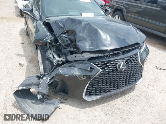 2021 Lexus IS 300 z VIN JTHAA1D24M5114934, wystawiony jako IAAI lot #42133400 z przebiegiem 37 396 mil mil oraz . Historia ofert i sprzedaży dostępna na DreamBid. Obrazek 6.