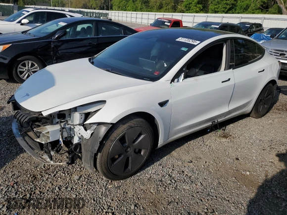 2021 Tesla Model 3 Standard Range Plus z VIN 5YJ3E1EA3MF855031, wystawiony jako Copart lot #51135295 z przebiegiem 41 488 mil mil oraz Szkody całkowita. Historia ofert i sprzedaży dostępna na DreamBid. Obrazek 1.