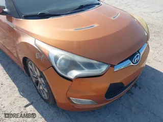 2013 Hyundai Veloster w/Gray Int with VIN KMHTC6ADXDU131620, listed as a IAAI auction lot 42099179 with 1 mi miles. Bid and sale history available at carsss.com. Image 14.