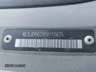 2005 Suzuki Forenza S z VIN KL5JD56Z85K111425, wystawiony jako IAAI lot #41421881 z przebiegiem 18 478 mil mil oraz . Historia ofert i sprzedaży dostępna na DreamBid. Obrazek 9.