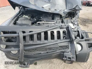 2006 Hummer H3 with VIN 5GTDN136768105601, listed as a Copart auction lot 84706384 with Not Provided miles and Salvage Title. Bid and sale history available at carsss.com. Image 14.
