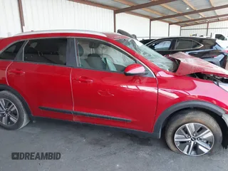 2022 Kia Niro LXS with VIN KNDCB3LC1N5549795, listed as a IAAI auction lot 40236160 with 1 mi miles. Bid and sale history available at carsss.com. Image 13.