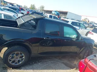 2025 Ford Maverick XLT with VIN 3FTTW8H34SRA29612, listed as a IAAI auction lot 41940598 with 868 mi miles. Bid and sale history available at carsss.com. Image 13.