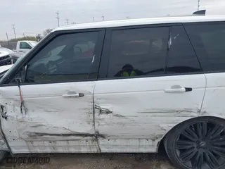 2019 Land Rover Range Rover HSE with VIN SALGS2SVXKA552883, listed as a IAAI auction lot 41543612 with 66,342 mi miles. Bid and sale history available at carsss.com. Image 15.
