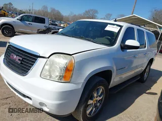 2008 GMC Yukon XL SLT 4SB with VIN 1GKFC16038R186997, listed as a IAAI auction lot 41788484 with 202,832 mi miles and . Bid and sale history available at carsss.com. Image 2.