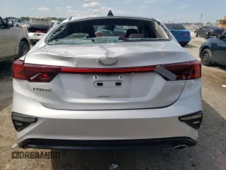 2021 Kia Forte LXS with VIN 3KPF24AD2ME290798, listed as a Copart auction lot 61677625 with 100,333 mi miles and Non repairable. Bid and sale history available at DreamBid. Image 6.
