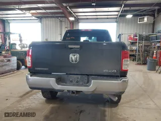 2019 Ram 2500 Big Horn with VIN 3C6UR5DJ8KG570650, listed as a IAAI auction lot 41646906 with 187,522 mi miles. Bid and sale history available at carsss.com. Image 16.
