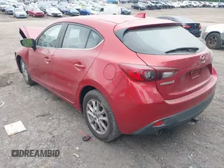 2014 Mazda 3 i Touring z VIN 3MZBM1L70EM112973, wystawiony jako IAAI lot #42077630 z przebiegiem 118 059 mil mil oraz . Historia ofert i sprzedaży dostępna na DreamBid. Obrazek 3.