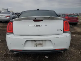 2015 Chrysler 300 S with VIN 2C3CCABG1FH921334, listed as a Copart auction lot 46820525 with 189,656 mi miles and Salvage Title. Bid and sale history available at DreamBid. Image 6.
