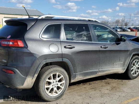 2014 Jeep Cherokee Latitude with VIN 1C4PJMCS6EW230436, listed as a Copart auction lot 50767545 with 44,238 mi miles and Salvage Title. Bid and sale history available at carsss.com. Image 3.