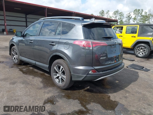 2018 Toyota RAV4 XLE z VIN JTMWFREV9JD132847, wystawiony jako IAAI lot #42108442 z przebiegiem 59 763 mil mil oraz . Historia ofert i sprzedaży dostępna na DreamBid. Obrazek 3.