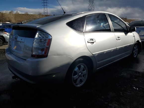 2006 Toyota Prius with VIN JTDKB20U163170201, listed as a Copart auction lot 50397315 with 275,419 mi miles and Salvage Title. Bid and sale history available at DreamBid. Image 3.