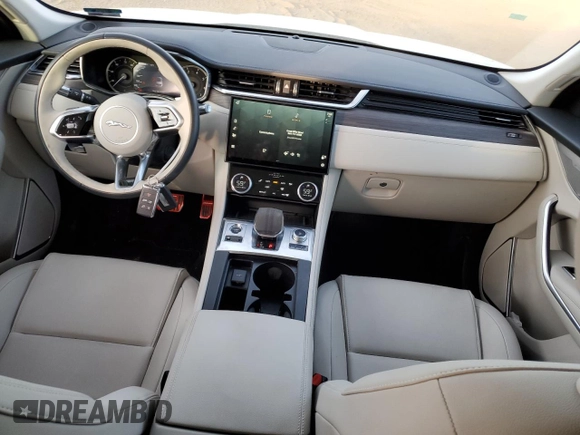 2022 Jaguar F-Pace with VIN SADCK2EX2NA692924, listed as a Copart auction lot 84431864 with 31,520 mi miles and Salvage title. Bid and sale history available at DreamBid. Image 8.