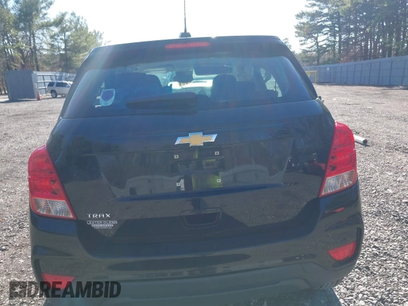 2017 Chevrolet Trax LS with VIN 3GNCJKSB0HL158137, listed as a IAAI auction lot 41856941 with 33,619 mi miles. Bid and sale history available at carsss.com. Image 16.