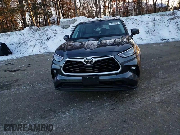 2020 Toyota Highlander LE with VIN 5TDBZRBH5LS005069, listed as a Copart auction lot 38469033 with 25,589 mi miles and . Bid and sale history available at DreamBid. Image 12.