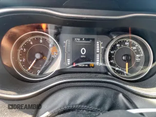 2019 Jeep Cherokee Latitude z VIN 1C4PJLCB7KD332961, wystawiony jako Copart lot #60554635 z przebiegiem 56 024 mil mil oraz Szkoda całkowita • Salvage title. Historia ofert i sprzedaży dostępna na DreamBid. Obrazek 9.
