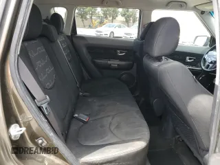 2013 Kia Soul + z VIN KNDJT2A62D7532020, wystawiony jako Copart lot #55184065 z przebiegiem 177 074 mil mil oraz Szkoda całkowita • Salvage title. Historia ofert i sprzedaży dostępna na DreamBid. Obrazek 11.