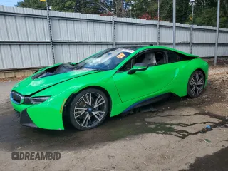 2015 BMW i8 with VIN WBY2Z2C50FV392974, listed as a Copart auction lot 72072684 with 116,474 mi miles and Salvage Title. Bid and sale history available at carsss.com. Image 1.