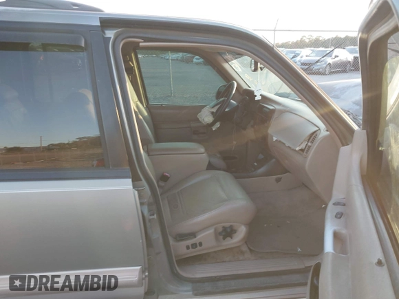 2001 Mercury Mountaineer with VIN 4M2ZU86P31UJ03416, listed as a IAAI auction lot 41188554 with 160,125 mi miles and . Bid and sale history available at DreamBid. Image 5.