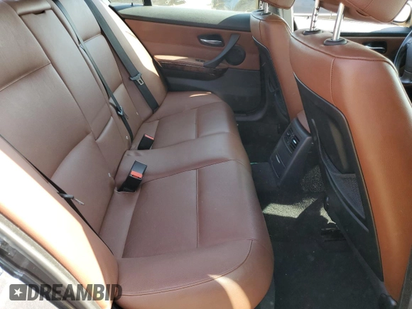 2006 BMW 3 Series 330i with VIN WBAVB33526KS38547, listed as a Copart auction lot 52686815 with 120,137 mi miles and Salvage Title. Bid and sale history available at carsss.com. Image 10.